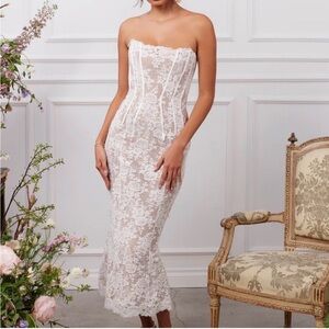 V. Chapman Strapless White Lace Midi Dress